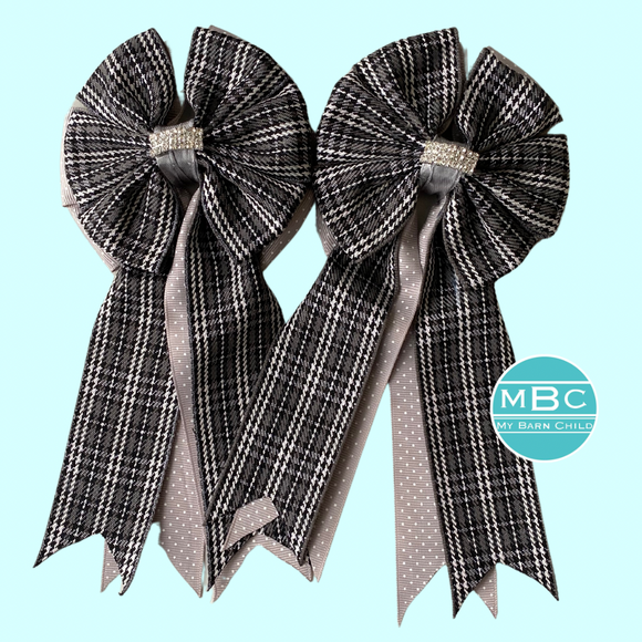 💐 Show Bows: Gray Plaid on Dove Swiss Dot 🩶