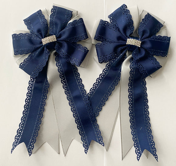 🫶 Show Bows: Navy Lace/Dove Gray