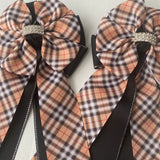 * Show Bows: Burberry